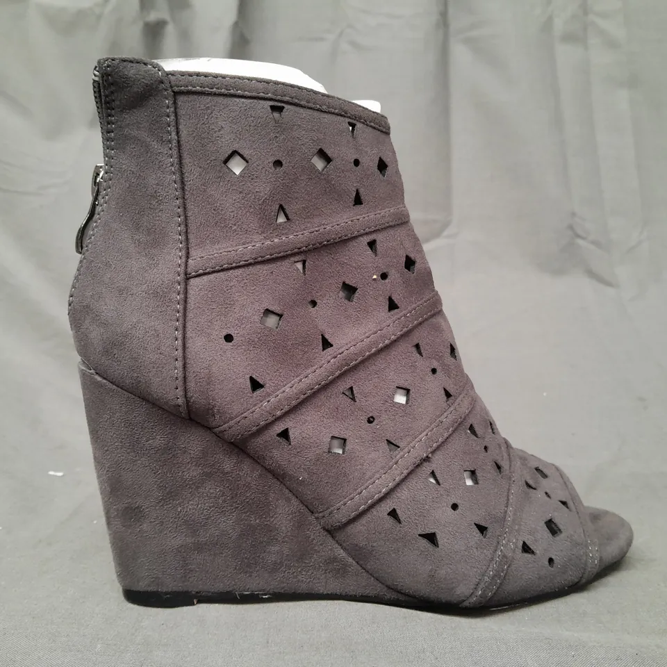 BOXED PAIR OF SPOT ON OPEN TOE WEDGE SHOES IN GREY UK SIZE 3