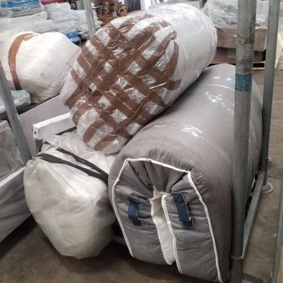 LOT CONTAINING 3 ASSORTED MATTRESSES & HEADBOARD 