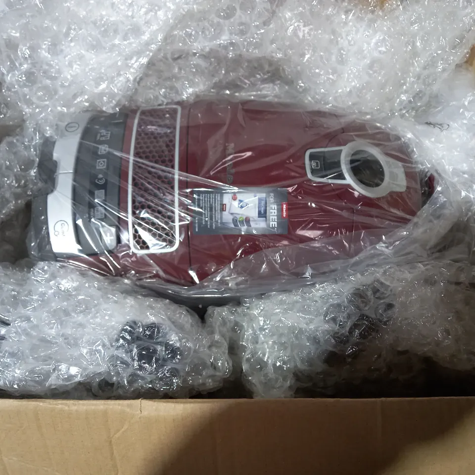 BOXED MIELE C3 CAT&DOGPRO POWERLINE VACUUM CLEANER