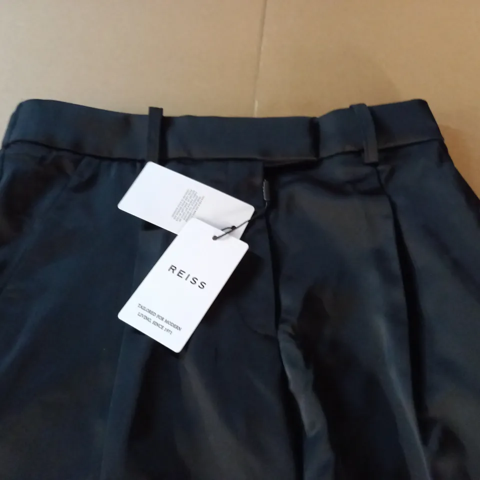 REISS PETITE CICI SATIN TAPER TROUSERS IN BLACK - UK 8 P