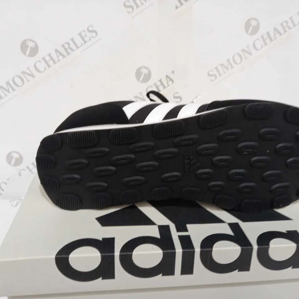 BOXED ADIDAS BLACK & WHITE TRAINER - UK SIZE 8