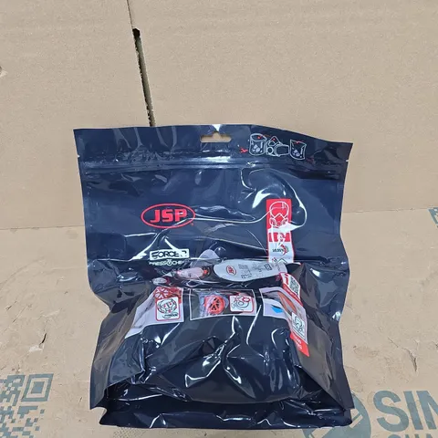 JSP FORCE8 PRESSURE CHECK HALF MASK WITH TYPHOON VALVES