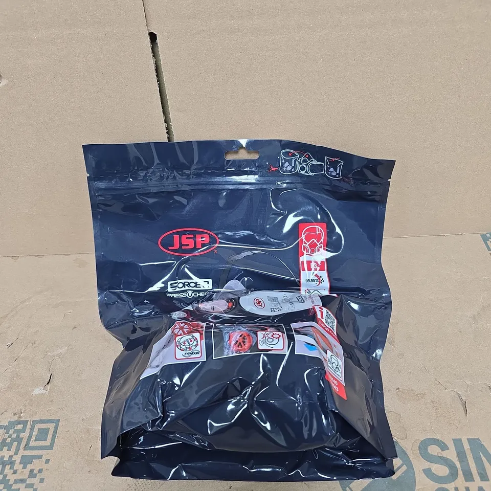 JSP FORCE8 PRESSURE CHECK HALF MASK WITH TYPHOON VALVES