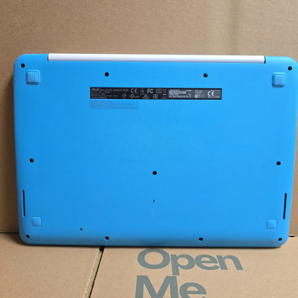ASUS C300S PC NOTEBOOK IN BLUE/WHITE