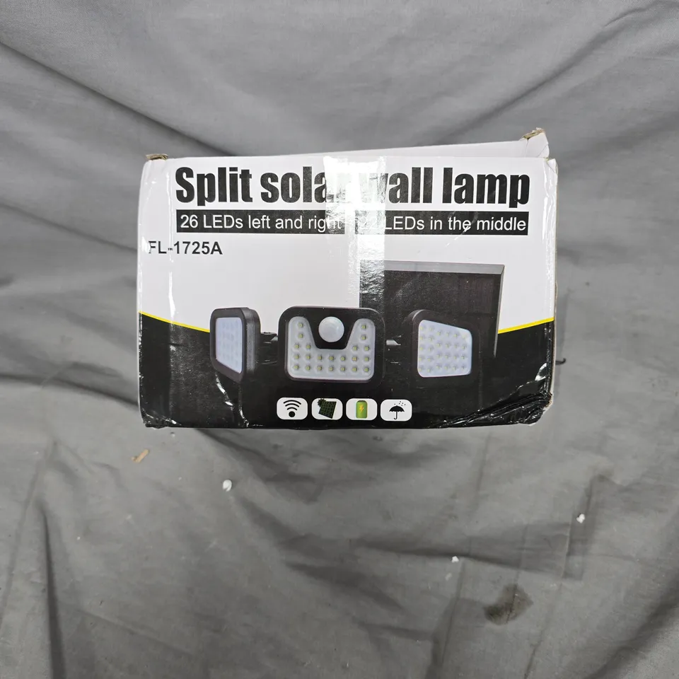 SPLIT SOLAR WALL LAMP – 26 LEDS LEFT/RIGHT, 22 LEDS CENTRAL. OUTDOOR GARDEN LIGHTING 