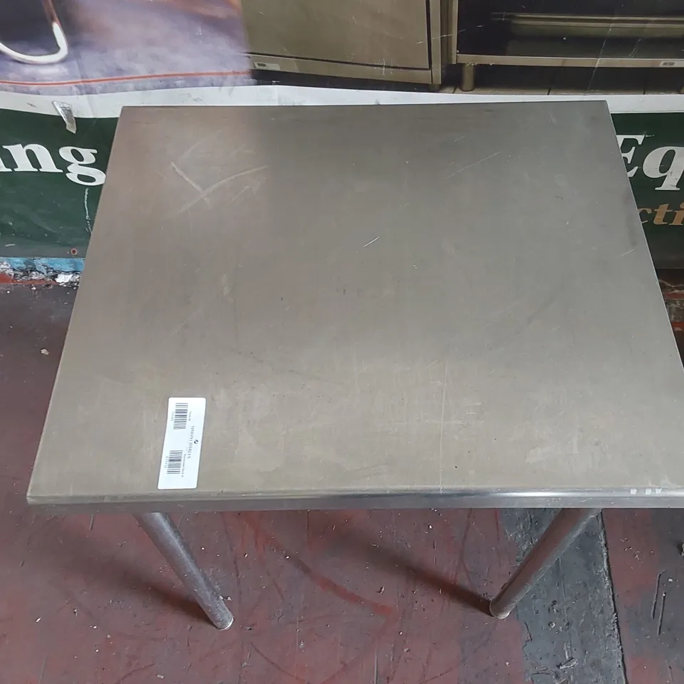 COMMERCIAL STAINLESS STEEL PREP TABLE