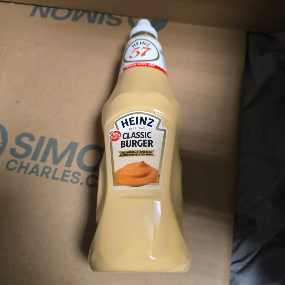 APPROXIMATELY 10 ASSORTED FOOD ITEMS INCLUDING GARLIC MAYO AND HEINZ CLASSIC BURGER SAUCE