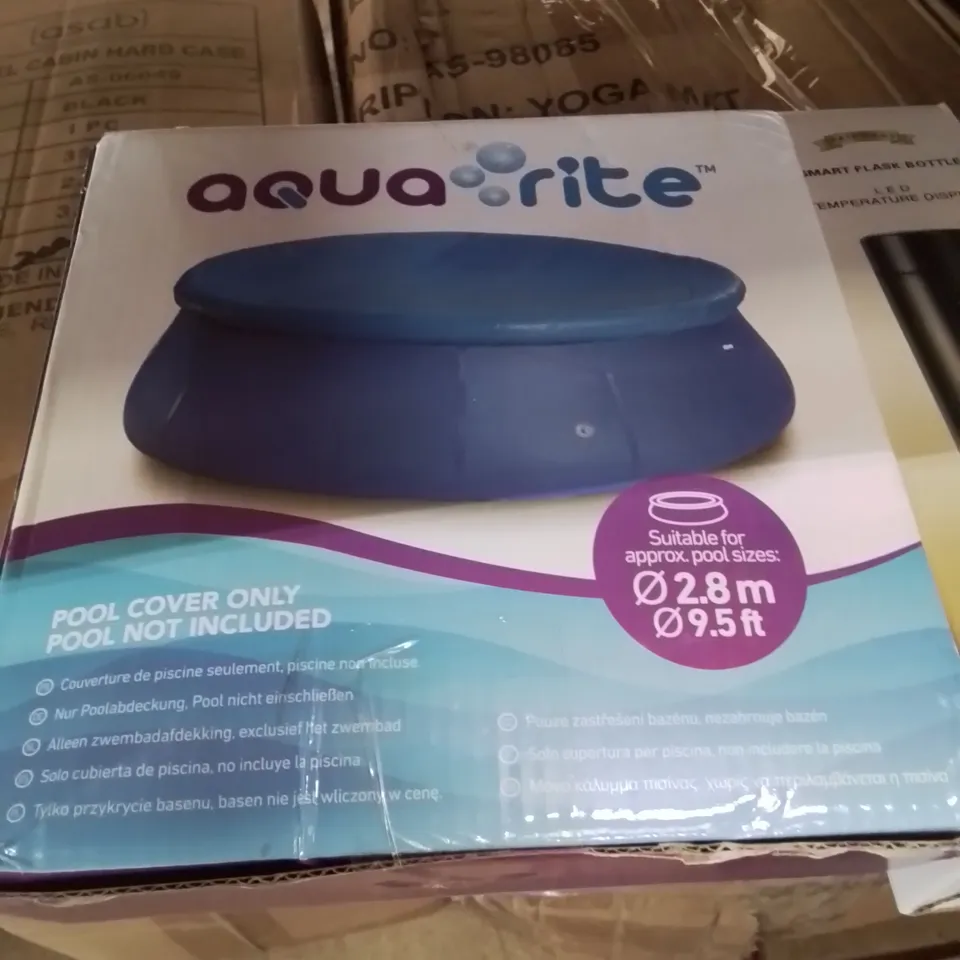 LOT TO CONTAIN APPROXIMATELY 25 ITEMS TO INCLUDE A CAMPING BED, GARDEN FENCE EDGING, CABIN SIZE SUITCASE, POOL COVER, MULTI PURPOSE TORCH, GARDEN KNEELER ETC.