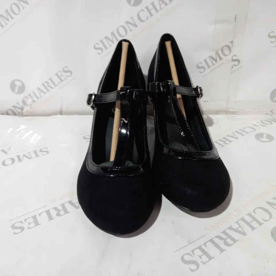 LILLEY BLACK SUEDE PUMPS SIZE 6