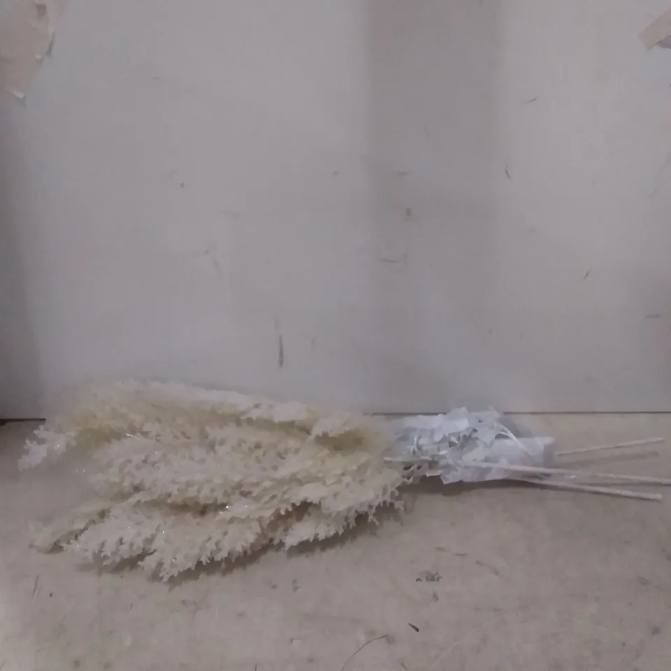 JM SET OF 3 LED STEMS COLOUR: CREAM