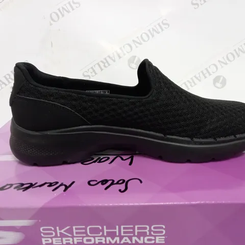 SKECHERS GO WALK 6, BLACK , UK SIZE 4.5