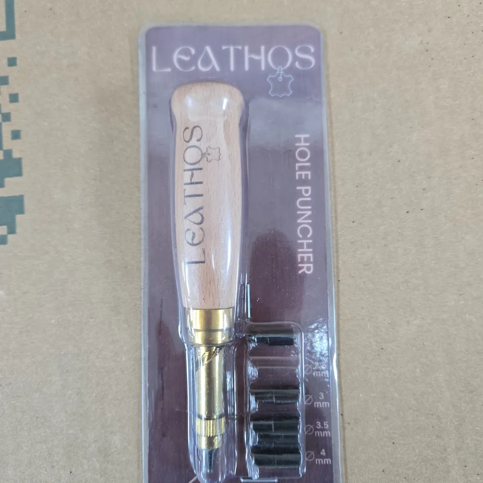 LEATHOS LEATHER HOLE PUNCHER WITH INTERCHANGEABLE WHEEL ATTACHMENTS - WOODEN HANDLE - 2-4 MM (IN PACKAGING)