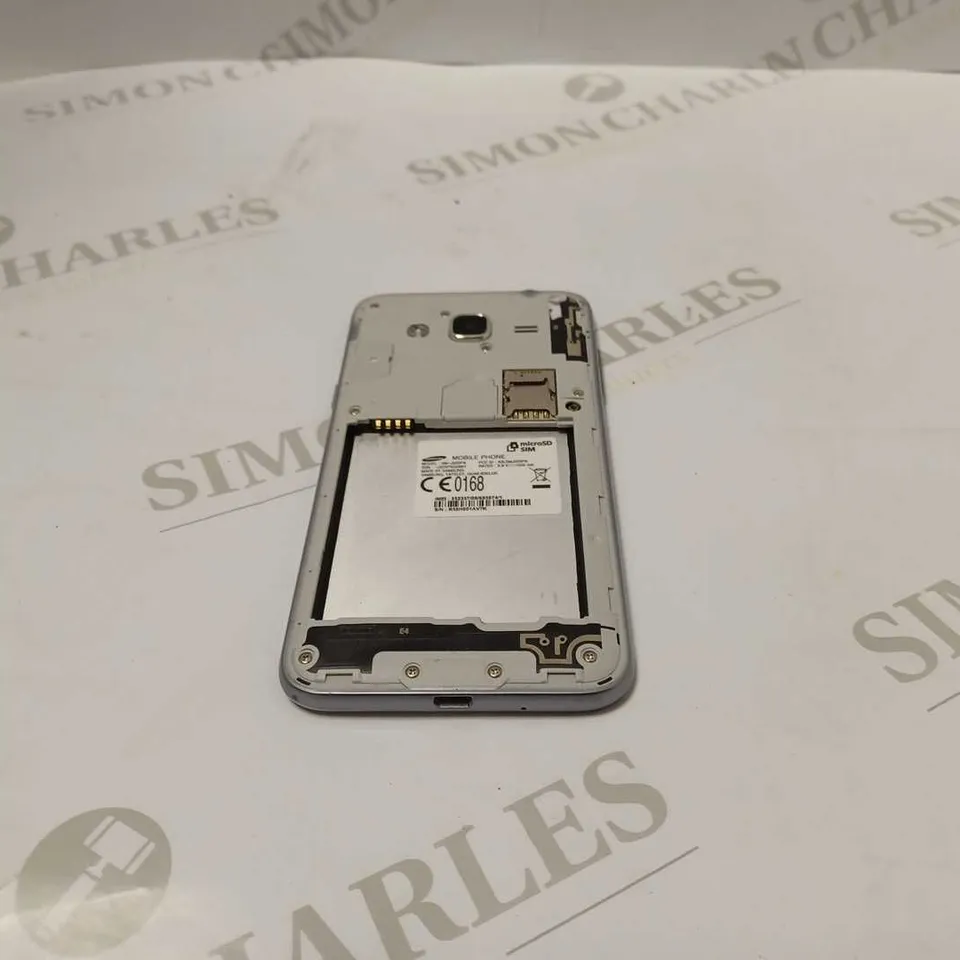 SAMSUNG SM-J320FN