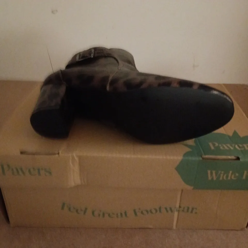 BOXED PAIR OF PAVERS ANIMAL PRINT HEELS IN BROWN - UK 6