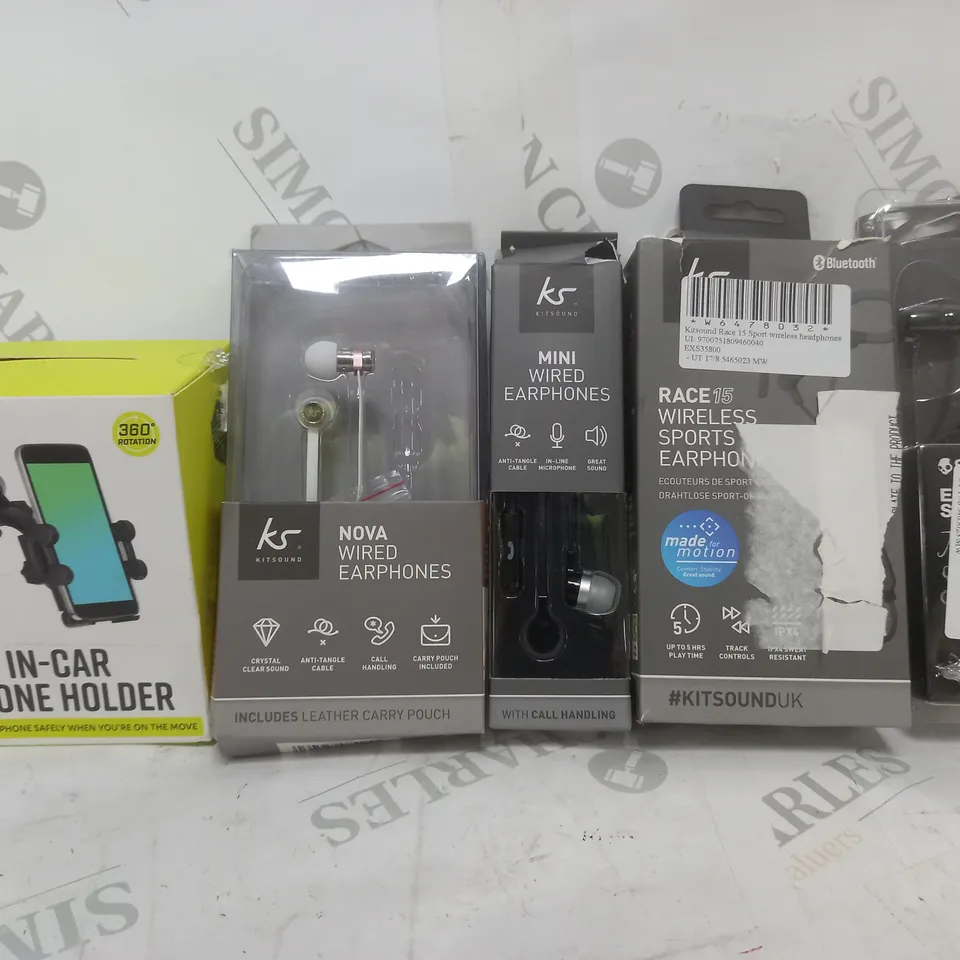 BOX OF APPROX. 20 SSORTED ITEMS TO INCLUDE - KITSOUND MINI WIERD EARPHONES - KITSOUND RACE 15 - KIT IN CAR PHONE HOLDER ECT