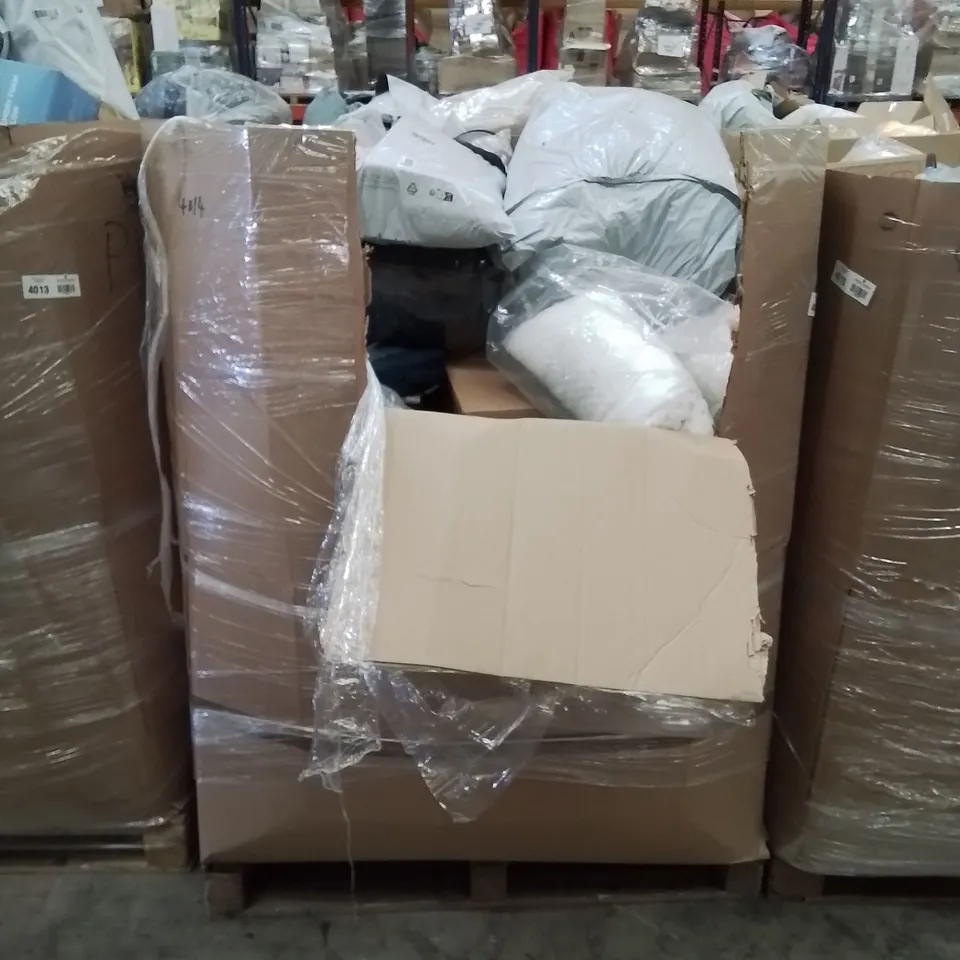 PALLET OF ASSORTED BEDROOM AND COMFORT BASED PRODUCTS TO INCLUDE; PILLOWS, SUPPORT SEAT CUSHIONS AND SIMILARLY RELATED GOODS