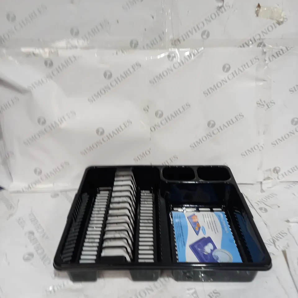 BOX OF ASSORTED HOUSEHOLD ITEMS TO INCLUDE CHOPPING BOARD, SINK ORGANISER, DOG BED ETC 