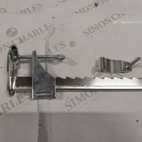 BOXED MIKYTOPER PARASOL CLAMP // CLAMPING RANGE: 0 - 20CM (1 BOX)