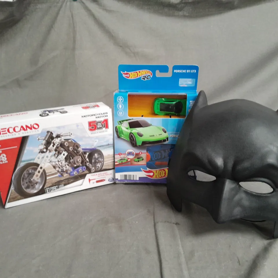 BOXED MECCANO 17202 MOTORCYCLE SET, HOT WHEELS RC PORSCHE 911 GT3, BATMAN MASK