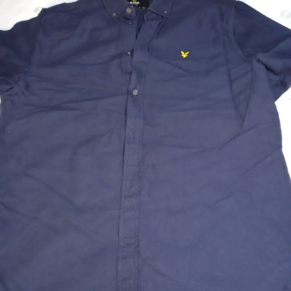 LYLE AND SCOTT SHORT SLEEVED BUTTONED SHIRT SIZE M