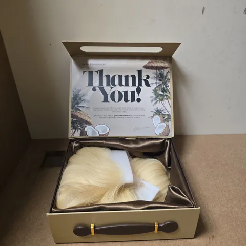 FLY GIRLS BLONDE WIG IN TRAVEL-THEMED GIFT BOX