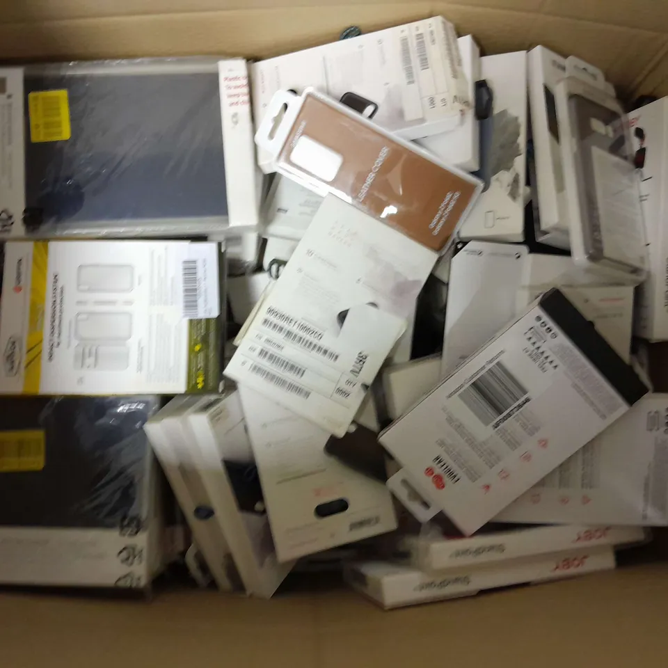 LARGE QUANTITY OF ASSORTED PHONE AND TABLET CASES TO INCLUDE JOBY STANDPOINT VLOGING CASE, SURVIVOR SEE THROUGH WALLET CASE, LENOVO TABLET CASE, ETC - COLLECTION ONLY