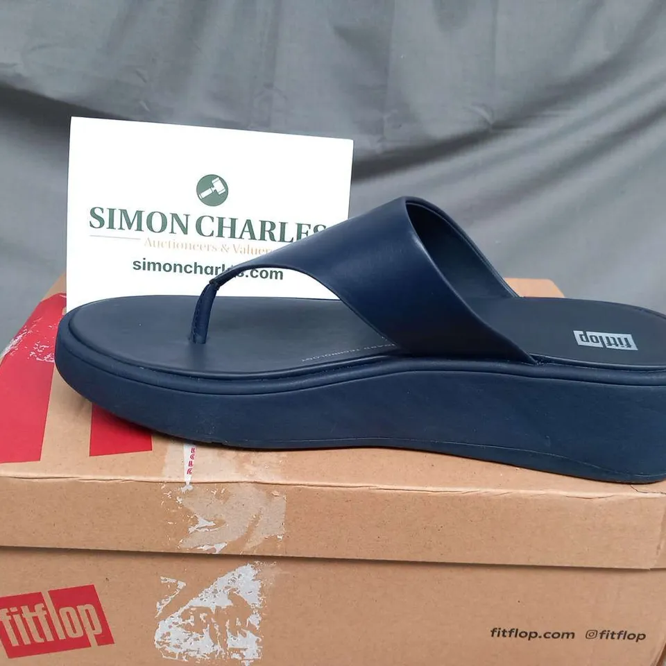 BOXED FITFLOP F-MODE LEATHER FLATFORM TOE-POST SANDALS MIDNIGHT NAVY SIZE 6.5