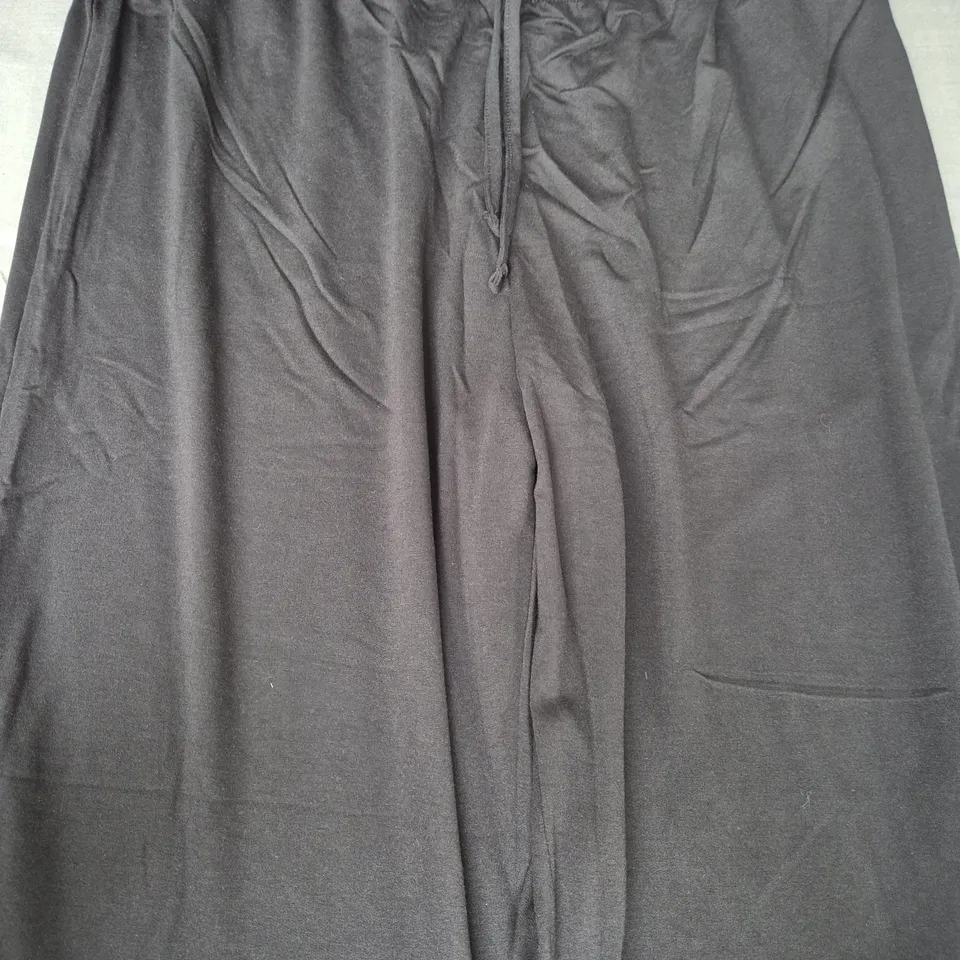 LOVALL LEGGINGS IN BLACK SIZE UK 20