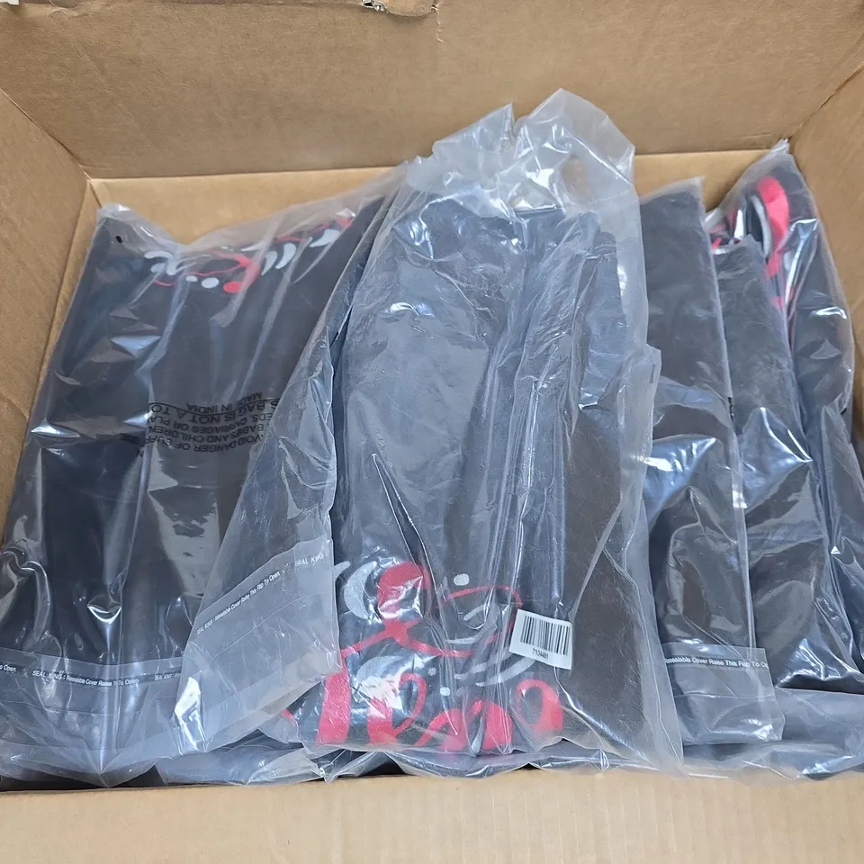 LARGE QUANTITY OF ASSORTED CLOTHING ITEMS IN VARIOUS SIZES - COLLECTION ONLY