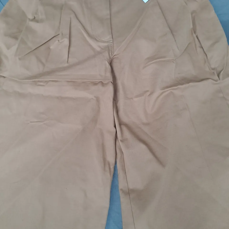 ABERCROMBIE & FITCH TROUSERS IN LIGHT BROWN SIZE 27R