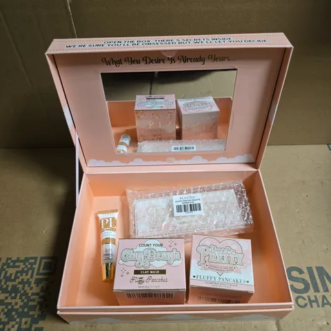 P.LOUISE SKIN CARE BEAUTY SET 
