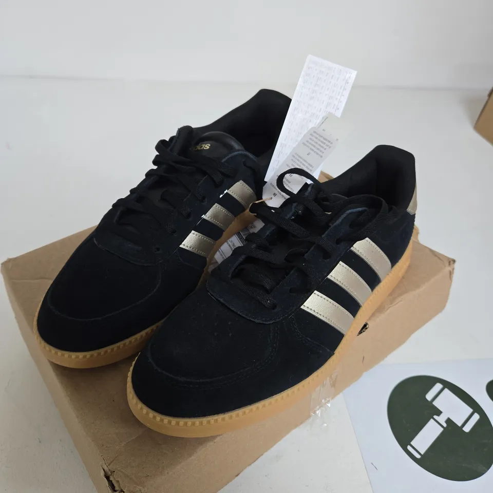 ADIDAS TRAINERS SIZE 7