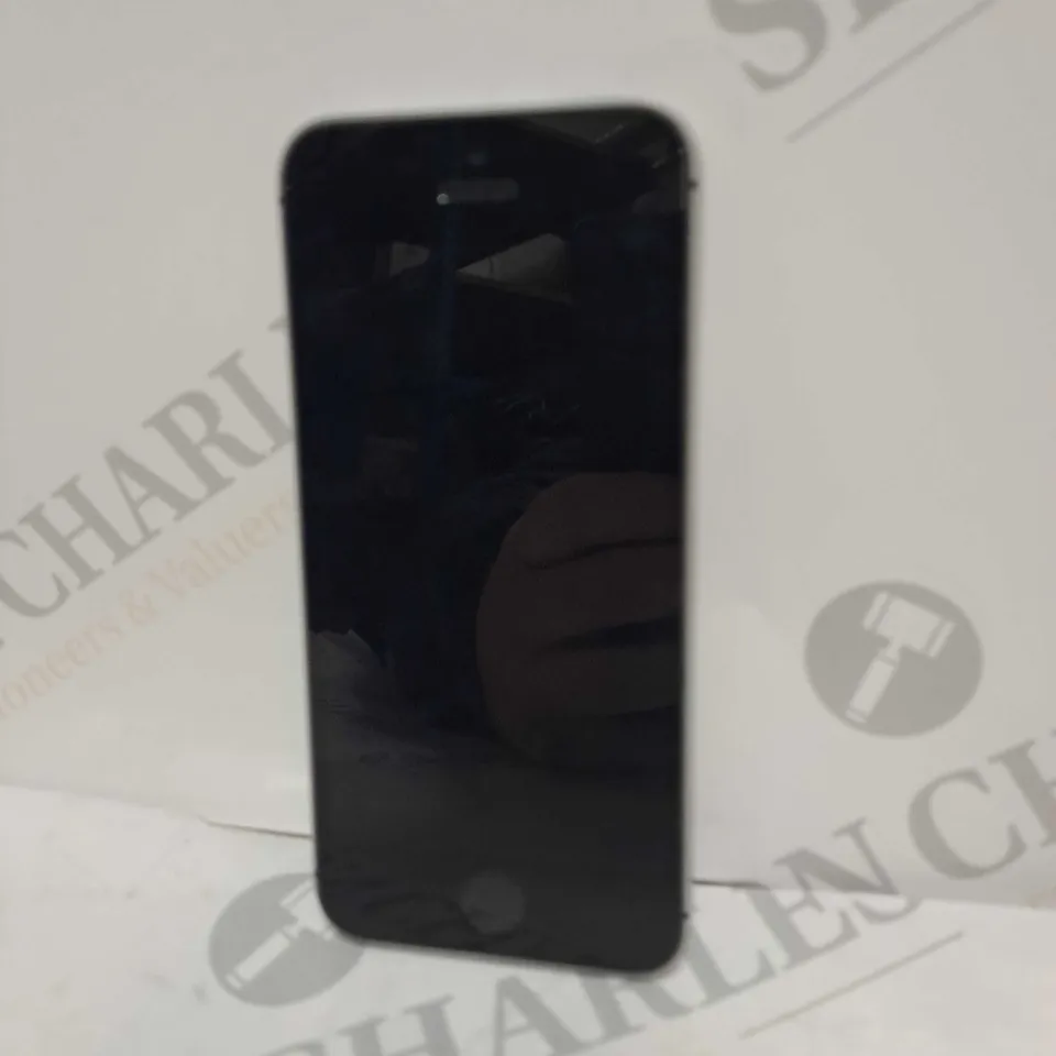 APPLE IPHONE SE SMARTPHONE 