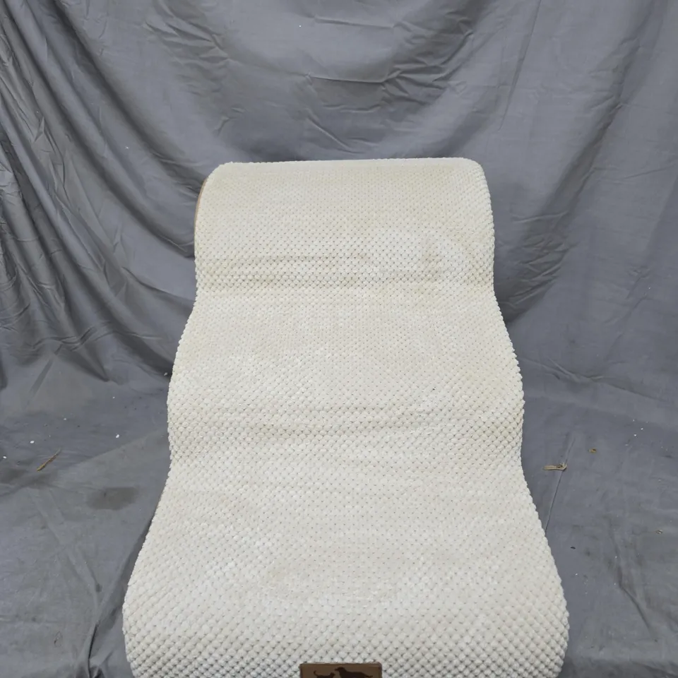 COZY KISS PET STAIRS – CREAM KNITTED TEXTURE