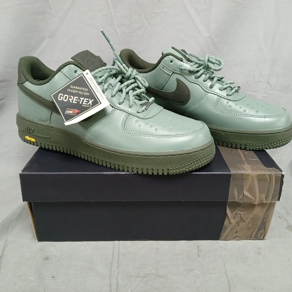BOXED PAIR OF NIKE AIR FORCE 1 GTX SHOES IN CLAY GREEN/DARK GREEN SIZE UK 10