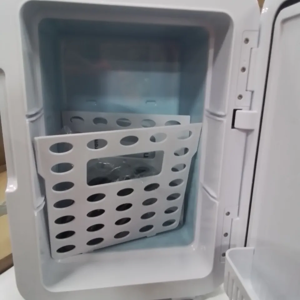 BOXED 12V COLD-WARM ELECTRONIC REFRIGERATOR