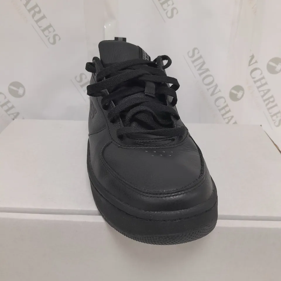 BOXED SKECHERS WORK TRAINERS IN BLACK SIZE 4.5