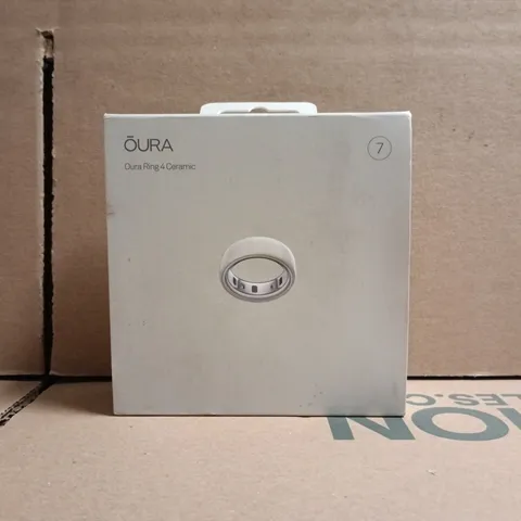 BOXED OURA RING 4 CERAMIC IN CLOUD