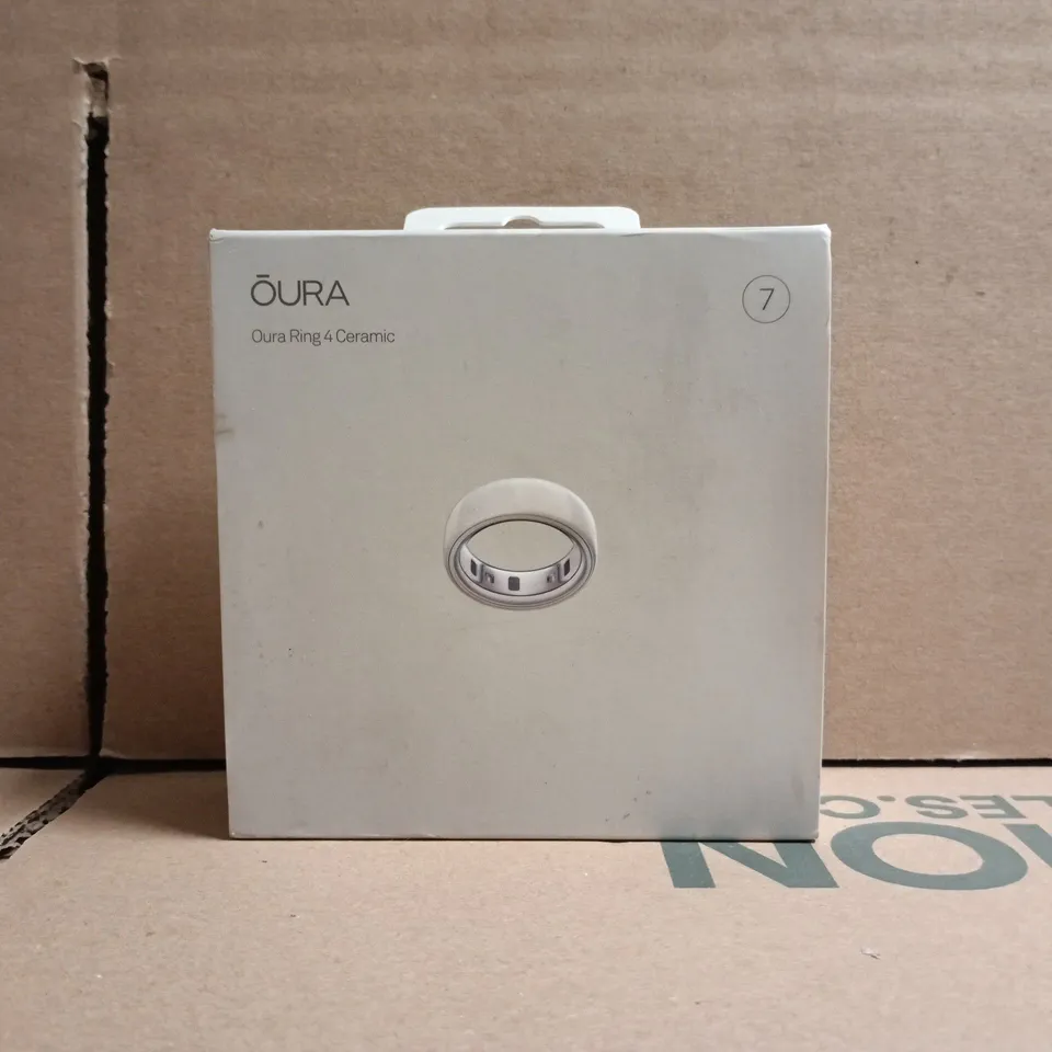 BOXED OURA RING 4 CERAMIC IN CLOUD