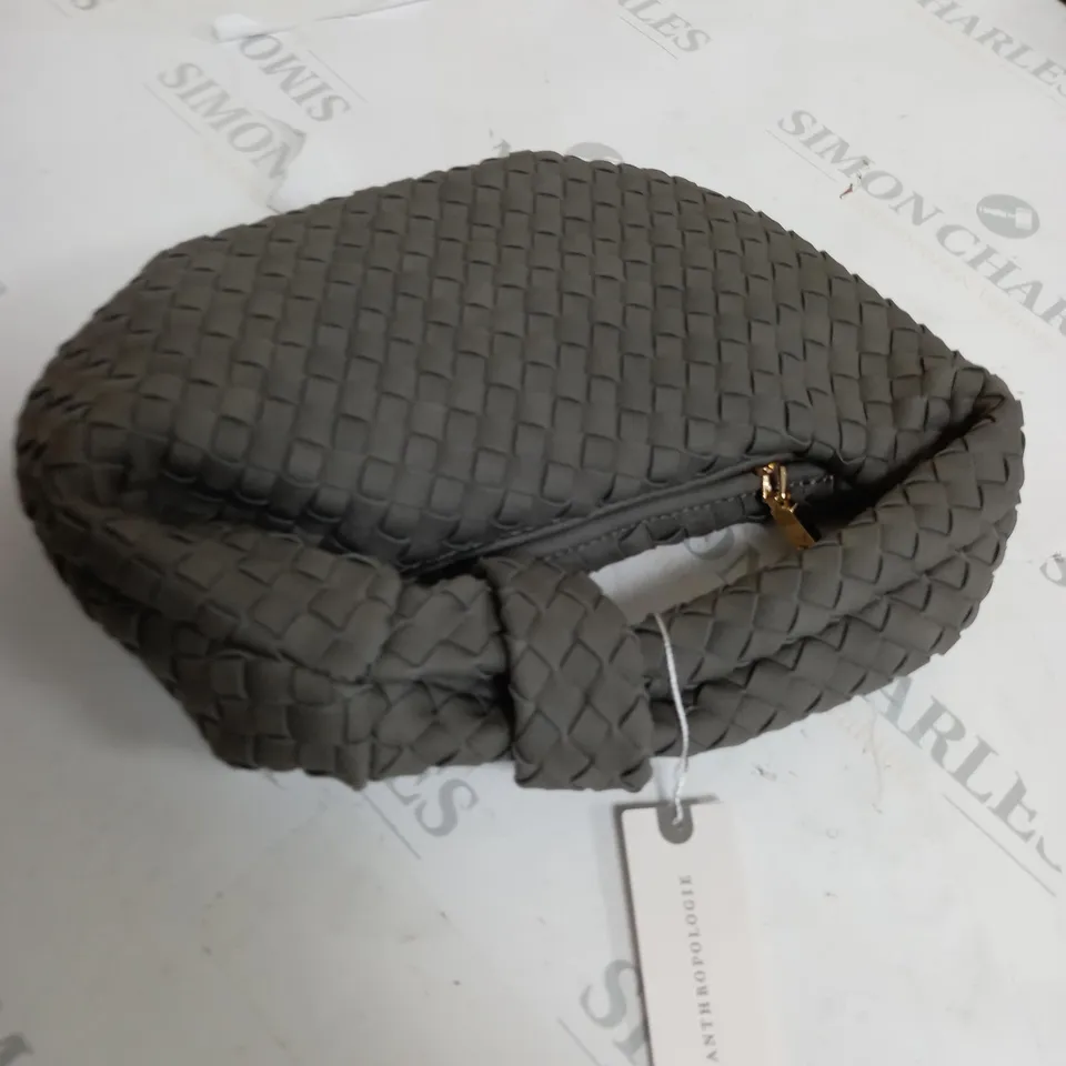 ANTHROPOLOGIE GREY WOVEN STYLED HAND BAG 