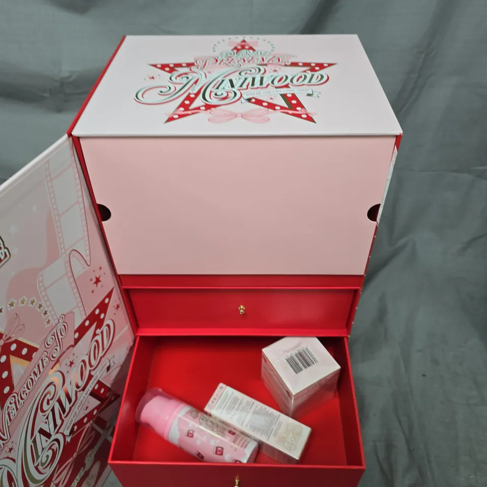 PLOUISE MINI ME VANITY STATION – PINK  MAKEUP SET WITH DRAWERS