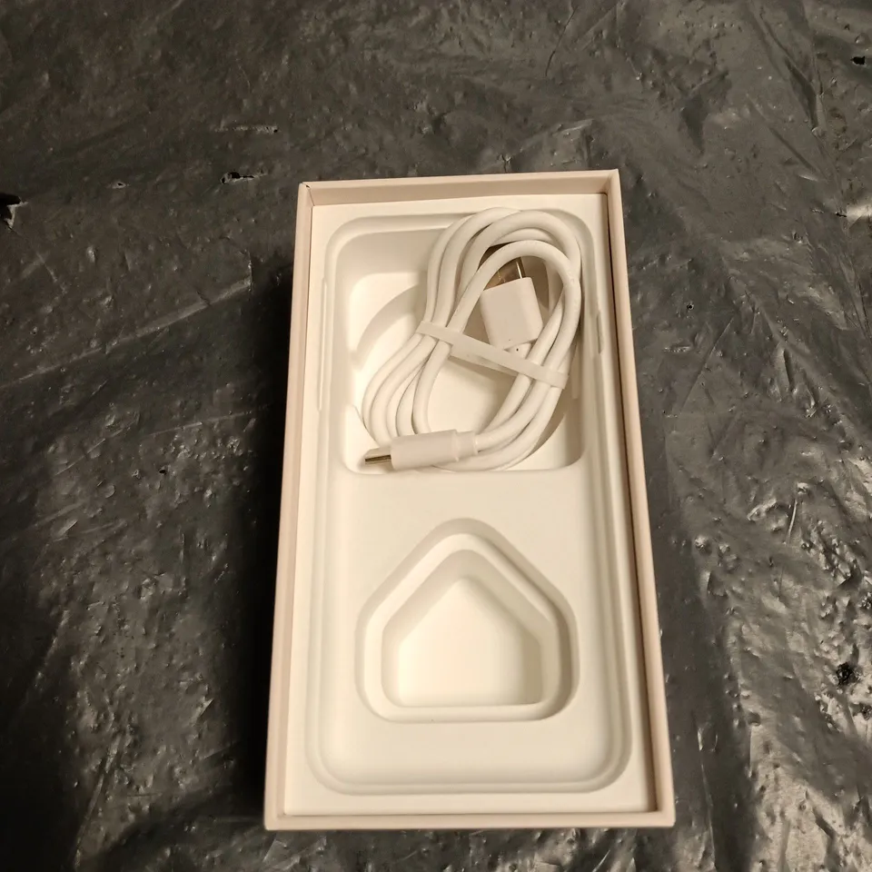 APPLE IPHONE 8 – BLACK, BOXED WITH USB LIGHTNING CHARGER 