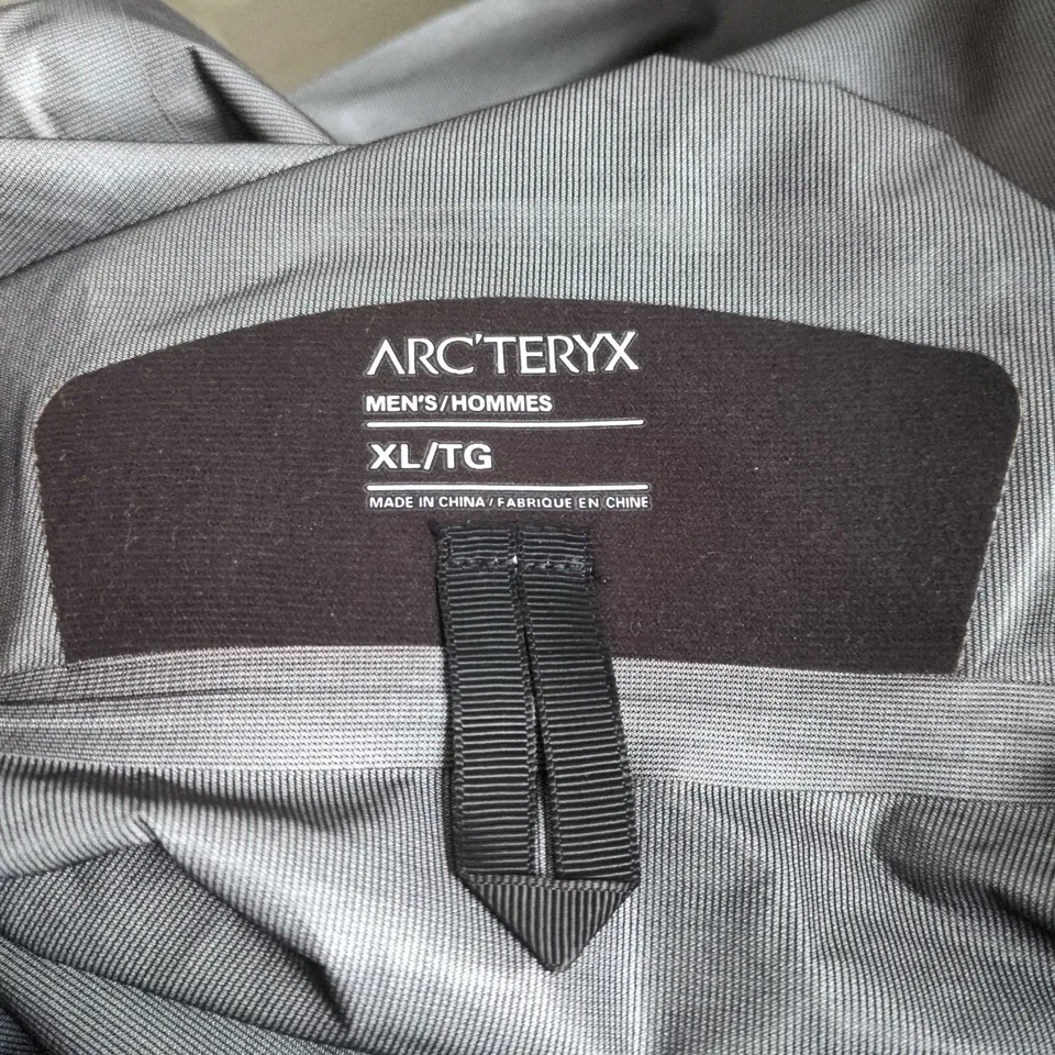 ARC'TERYX MEN'S GORE-TEX JACKET – OLIVE GREEN, XL