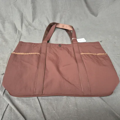 LULULEMON DAILY MULTI - POCKET TOTE BAG
