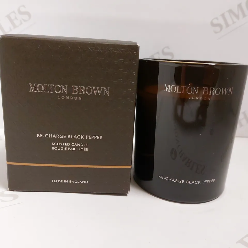 MOLTON BROWN RE-CHARGE BLACK PEPPER SCENTED CANDLE