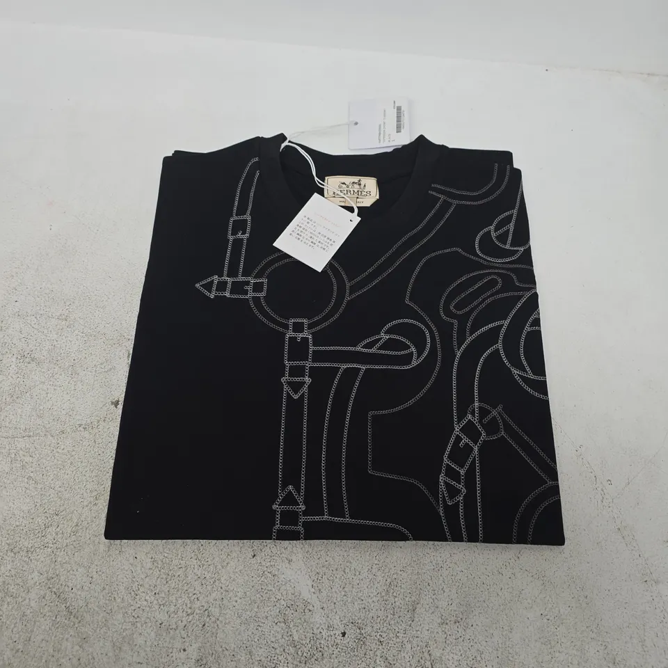 HERMÈS BLACK T‑SHIRT – PRINTED PATTERN, SIZE L