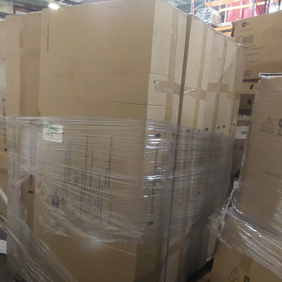 PALLET CONTAINING A LARGE QUANTITY OF ASSORTED GARDEN FURNITURE PARTS