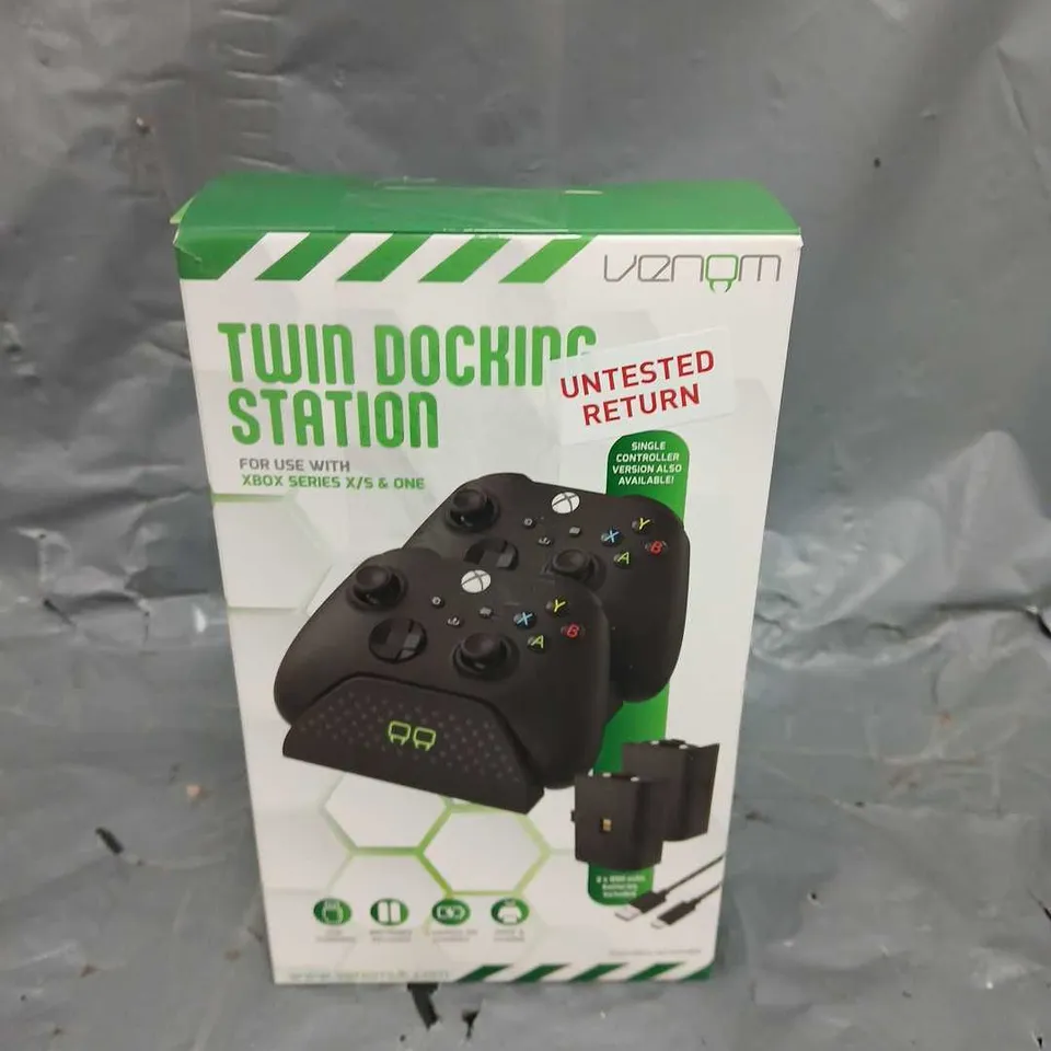 VENOM TWIN DOCKING STATION FOR XBOX SERIES S, X AND ONE