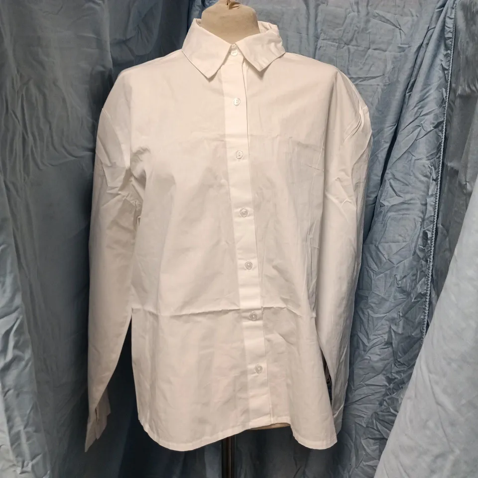 COLLUSION OVERSIZED WHITE SHIRT – SIZE S