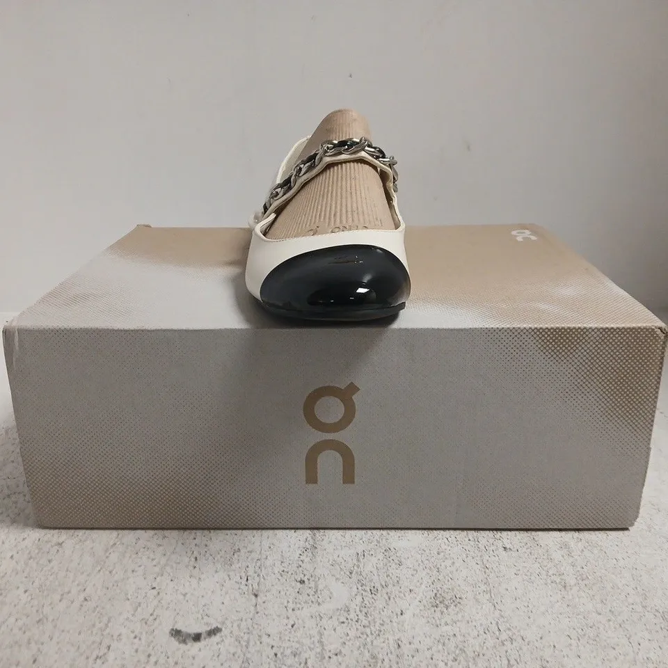 BOXED PAIR OF NINE WEST WOMEN'S LEATHER MARY JANE SHOES IN BEIGE/CREAM WITH BLACK TOE CAP